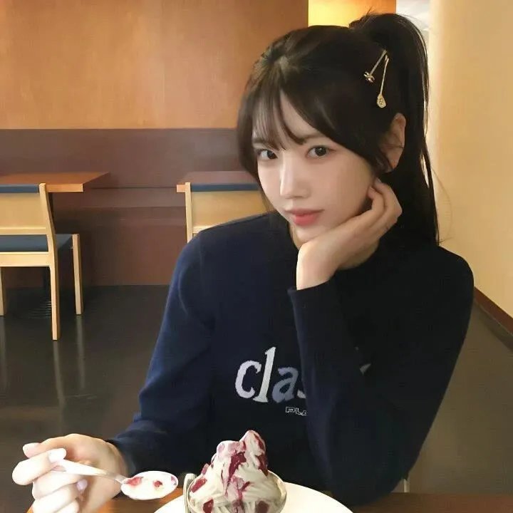 校草是女生